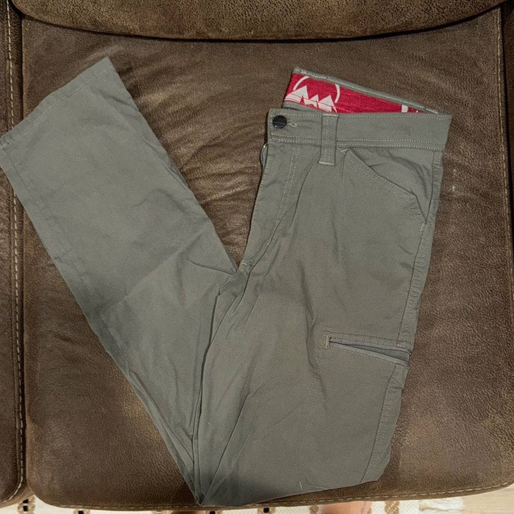Wrangler Gray Cargo Pants with Durable Fabric